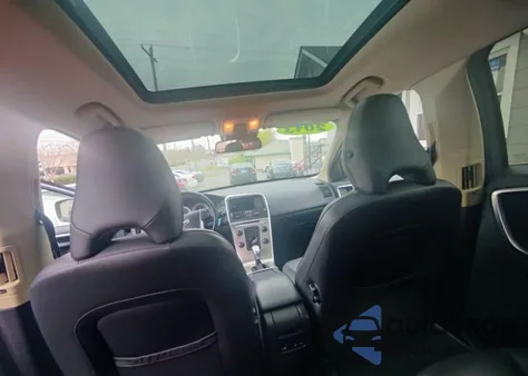 2013 Volvo Xc60 3.2 z USA, uszkodzony, nr VIN YV4952DL2D2412226